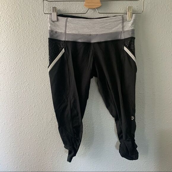 Lululemon Run a Marathon Crop - Picture 1 of 6